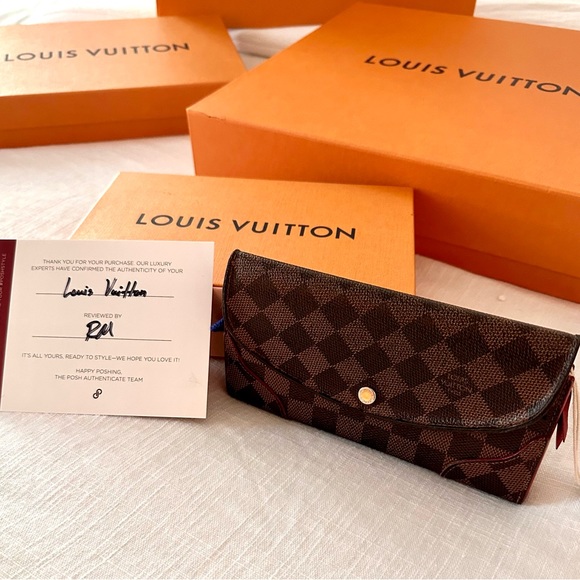 Authentic Louis Vuitton Caissa Wallet - Picture 10 of 12